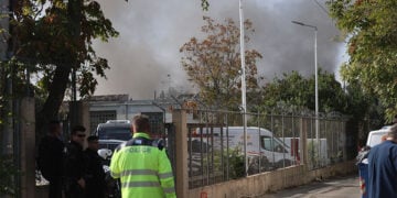 Πυρκαγιά σε βιοτεχνία στον Ελαιώνα στο Αιγάλεω. Σάββατο 10 Οκτωβρίου 2026 (φωτ.: EUROKINISSI / Γιάννης Παναγόπουλος)