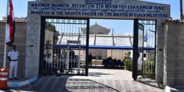 (Φωτ.: ΑΠΕ-ΜΠΕ: 28ης Οκτωβρίου/Αλεξανδρινός Ταχυδρόμος, Γρηγόρης Χαλκιόπουλος και Ελ Αλαμέιν/ Νέο Φως Καΐρου)