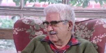 Ο Γιώργος Βακαλό στην εικαστική εκπομπή «Εικόνες», το 1979, με αφορμή έκθεσή του στο Πνευματικό Καλλιτεχνικό Κέντρο «Ώρα» για τα 40 χρόνια παρουσίας του καλλιτέχνη στην Ελλάδα (πηγή: ert.gr/ert-arxeio/giorgos-vakalo-2-oktovriou-1991/)