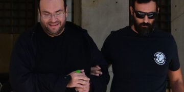 Μεταγωγή του Φίλιππου Καμπούρη από τη ΓΑΔΑ στα δικαστήρια και στον εισαγγελέα. Τετάρτη 7 Οκτωβρίου 2026 (φωτ.: EUROKINISSI / Μιχάλης Παπανικολάου)