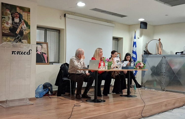 Στιγμιότυπο από την παρουσίαση του βιβλίου «Καθαρμός» στη Νέα Φιλαδέλφεια. Σάββατο 17 Οκτωβρίου 2026 (φωτ.: Facebook / Σύλλογος Ποντίων Νέας Φιλαδέλφειας «Δημήτριος Υψηλάντης»)
