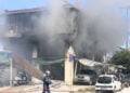 Το συνεργείο όπου έγινε η έκρηξη, στην οδό Βόλου στη Λάρισα. Δευτέρα 5 Οκτωβρίου 2026 (πηγή: EUROKINISSI)