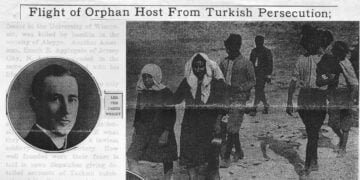 Σύνθεση από το πορτρέτο του Λέστερ Τζέιμς Ράιτ και φωτογραφία πορείας ορφανών προς τη Συρία, δημοσιευμένα στο «Mid-Week Pictorial» στις 16 Νοεμβρίου 1922 (φωτ.: Near East Relief / Rockefeller Archive Center)