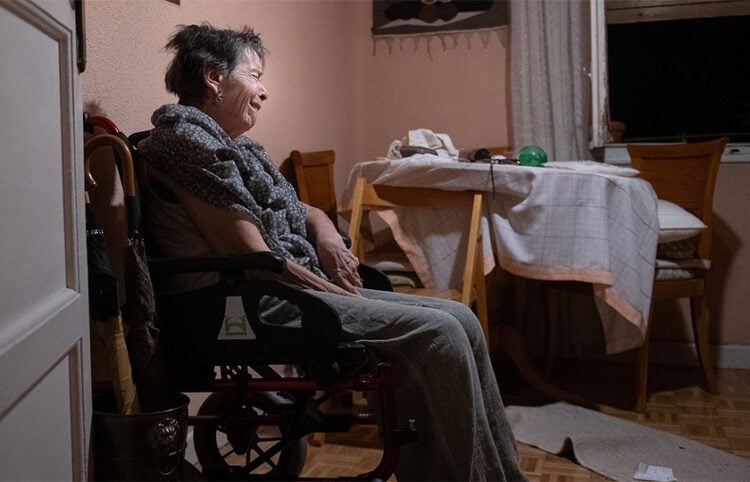 Η Μαρικάρμεν Αμπασκάλ στο σπίτι όπου έμενε 70 χρόνια  
(πηγή: Χ)