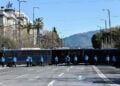 Αστυνομικό μπλόκο έξω από τη Βουλή, στο ύψος της οδού Ακαδημίας
(φωτ.: EUROKINISSI / Τατιάνα Μπόλαρη)