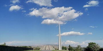 Το μνημείο για τη Γενοκτονία των Αρμενίων, στο Τσιτσερνακαμπέρντ. Τη φωτογραφία παραχώρησε ο Χρατσιά Ταστσιάν