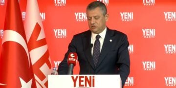 (Πηγή: YouTube/Özgür Özel)