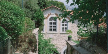 Η Παναγία Κουμαριώτισσα στο Νιχώρι του Βοσπόρου, όπου θα παρουσιαστεί η παράσταση «Ένα προικοσύμφωνο» (φωτ.: İKSV)