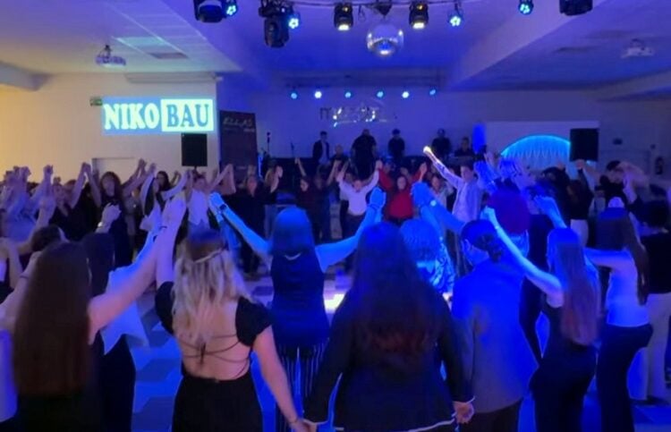 (Φωτ.: Ένωση Ελλήνων Αννοβέρου και Περιχώρων Σ. Α./Facebook)