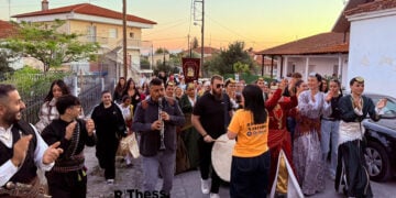 Πατινάδα στους δρόμους του Κάτω Σχολαρίου Θεσσαλονίκης, Σάββατο 3 Οκτωβρίου 2026 (φωτ.: Rthess.gr / Αναστασία Σοφιαλάκη)