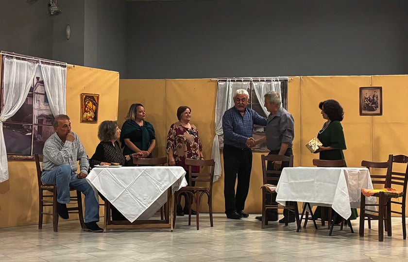 Στιγμιότυπο από την παράσταση των «Αργοναυτών» στην Ακρινή Κοζάνης. Σάββατο 10 Οκτωβρίου 2026 (φωτ.: Facebook / Ένωση Ποντίων Ν. Κιλκίς «Οι Αργοναύτες»)