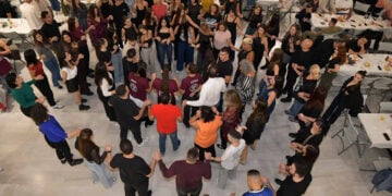 Στιγμιότυπο από το ποντιακό αντάμωμα νεολαίας που διοργάνωσαν οι «Αξέχαστες Πατρίδες» Μπαμπαλιού. Σάββατο 24 Οκτωβρίου 2026 (φωτ.: Facebook / Φάνης Κοντοχρήστος)