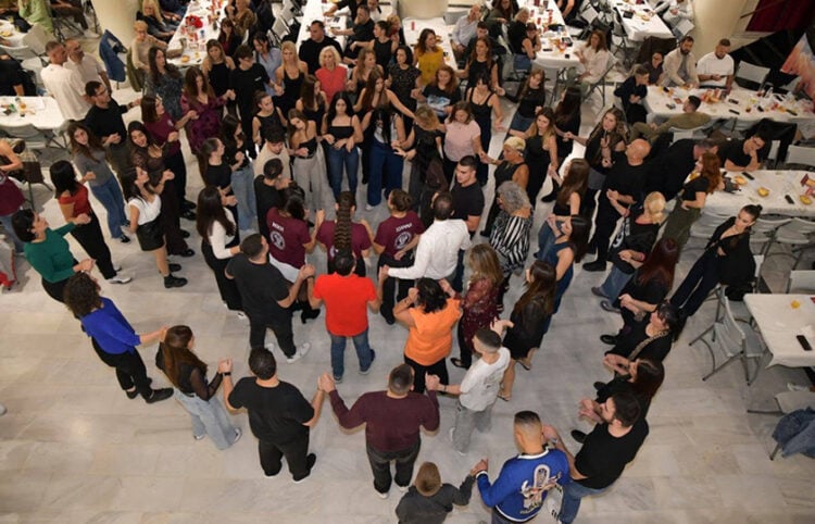 Στιγμιότυπο από το ποντιακό αντάμωμα νεολαίας που διοργάνωσαν οι «Αξέχαστες Πατρίδες» Μπαμπαλιού. Σάββατο 24 Οκτωβρίου 2026 (φωτ.: Facebook / Φάνης Κοντοχρήστος)