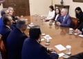 Ο Πρόεδρος της Δημοκρατίας με την αντιπροσωπεία της American Hellenic Educational Progressive Association – AHEPA (φωτ.: EUROKINISSI / Μιχάλης Καραγιάννης)