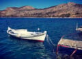 Βάρκα δεμένη σε μώλο στην παραλία του Ναυπλίου, Τρίτη 6 Οκτωβρίου 2026 (φωτ.: ΑΠΕ-ΜΠΕ / Ευάγγελος Μπουγιώτης)