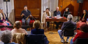 Στιγμιότυπο από την εκδήλωση για το βιβλίο της Σοφίας Αλεξανιάν στο Μουσείο «Μαρίκα Κοτοπούλη», στου Ζωγράφου. Τετάρτη 14 Οκτωβρίου 2026 (φωτ.: Facebook / Vassiliki Strakantouna)